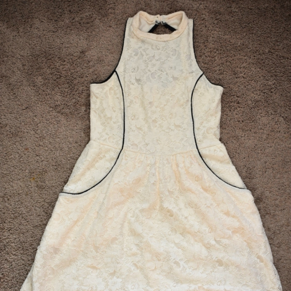 Fire Los Angeles Cream Lace Dress Size Small
